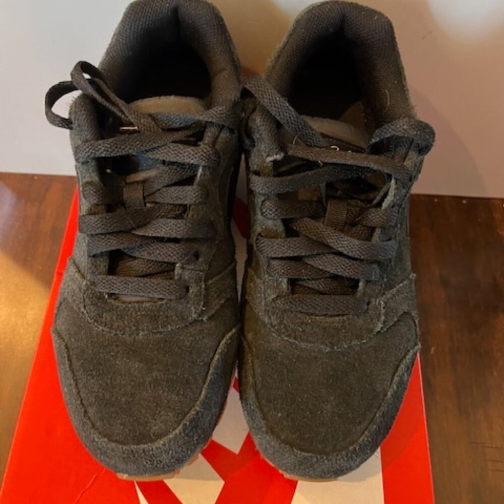 Nike MD Runner 2 SE Women's Shoes size 6.5